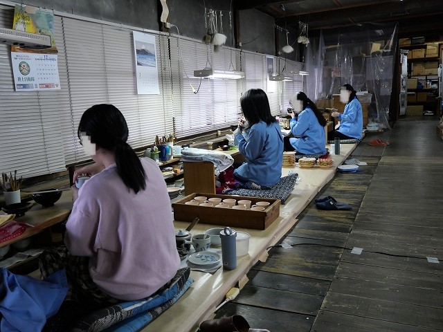 染付女性.jpg